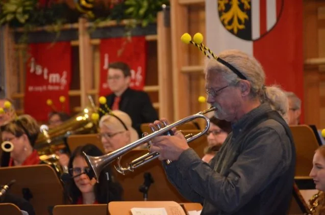 Composing ‘Big Bee’ for 50+ piece wind and brass orchestra in St. Marien, Upper Austria – protect the bees